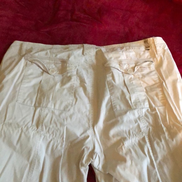 Capri cargo pants. - Picture 4 of 4